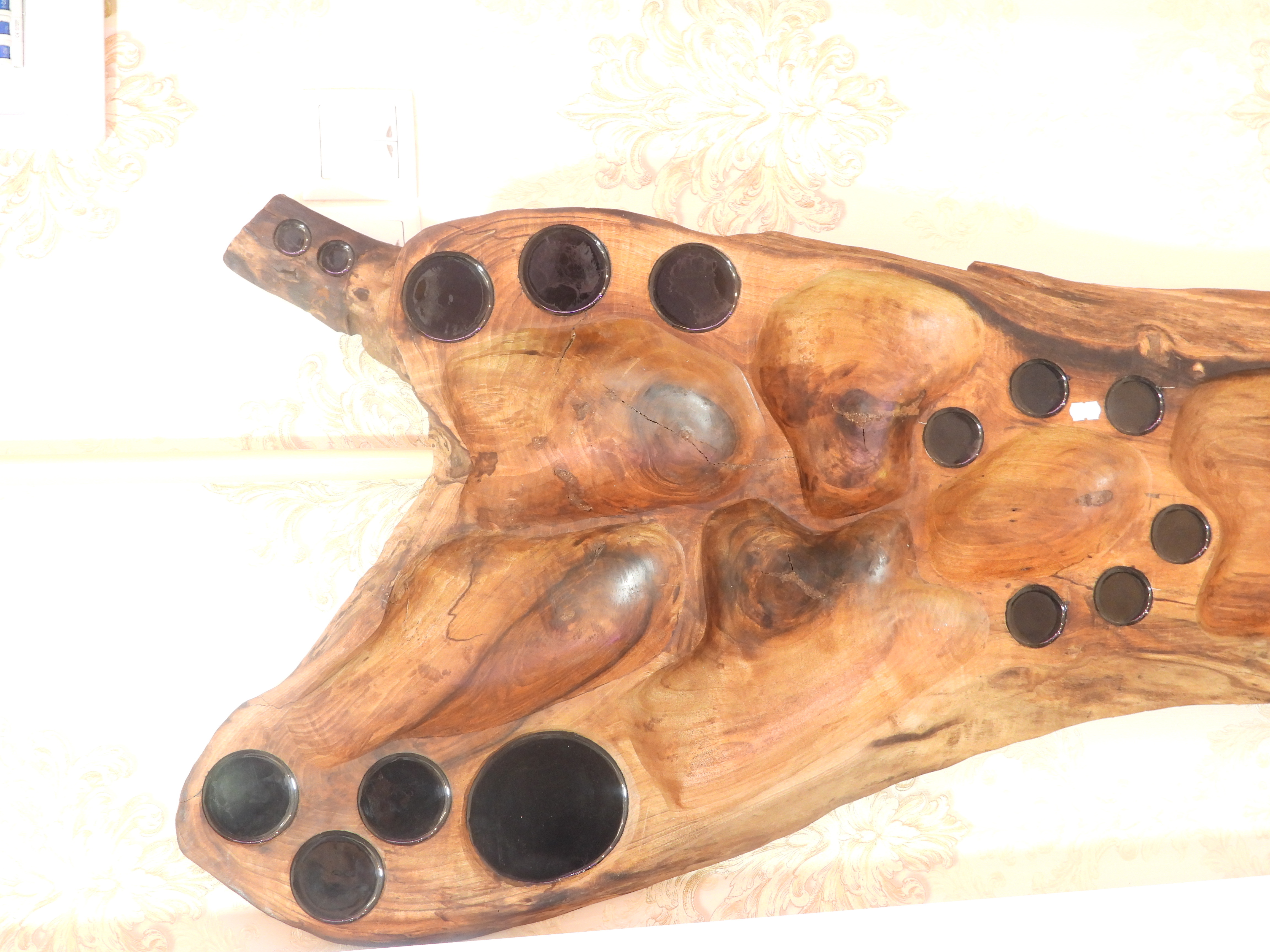 میزه مزه خوری چوب گردو رزین کاری شده پایه دار