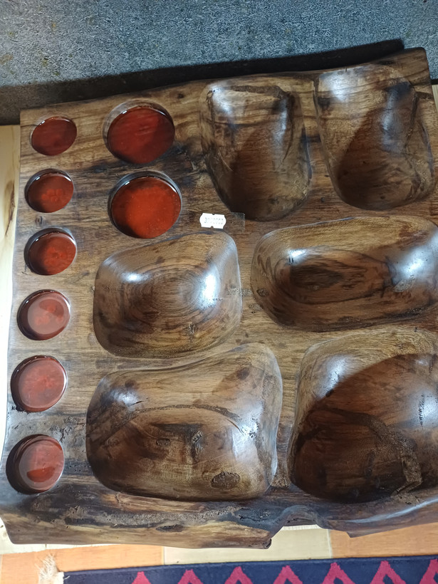 میز مزه خوری چوب گردو ۳ پایه ۱۸ سانتی